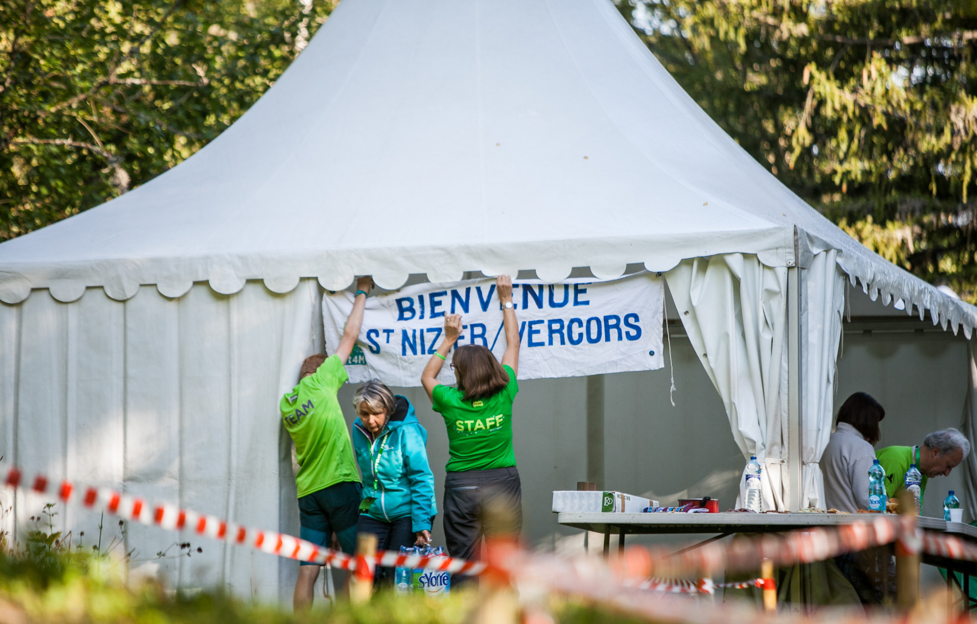 Mise en place et démontage des postes de ravitaillement